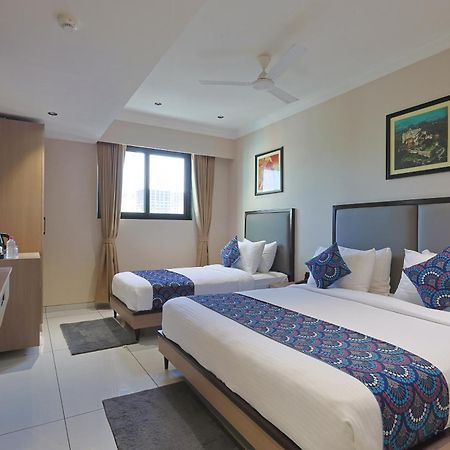 Hotel Royal Town 아흐메다바드 외부 사진